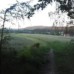Male Utulne S Koupelnou A Kuchynkou Daire Svinarov