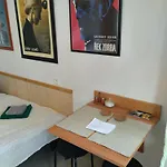 Daire Male Utulne S Koupelnou A Kuchynkou