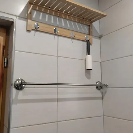 Male Utulne S Koupelnou A Kuchynkou アパート